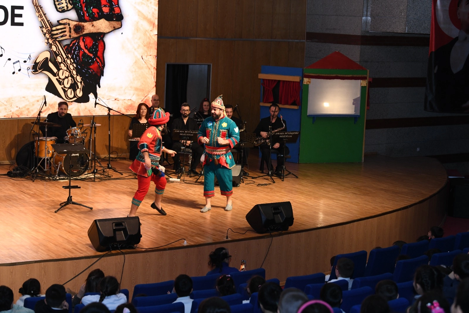 ABB Karagöz ve Hacıvat’ı çocuklarla buluşturdu