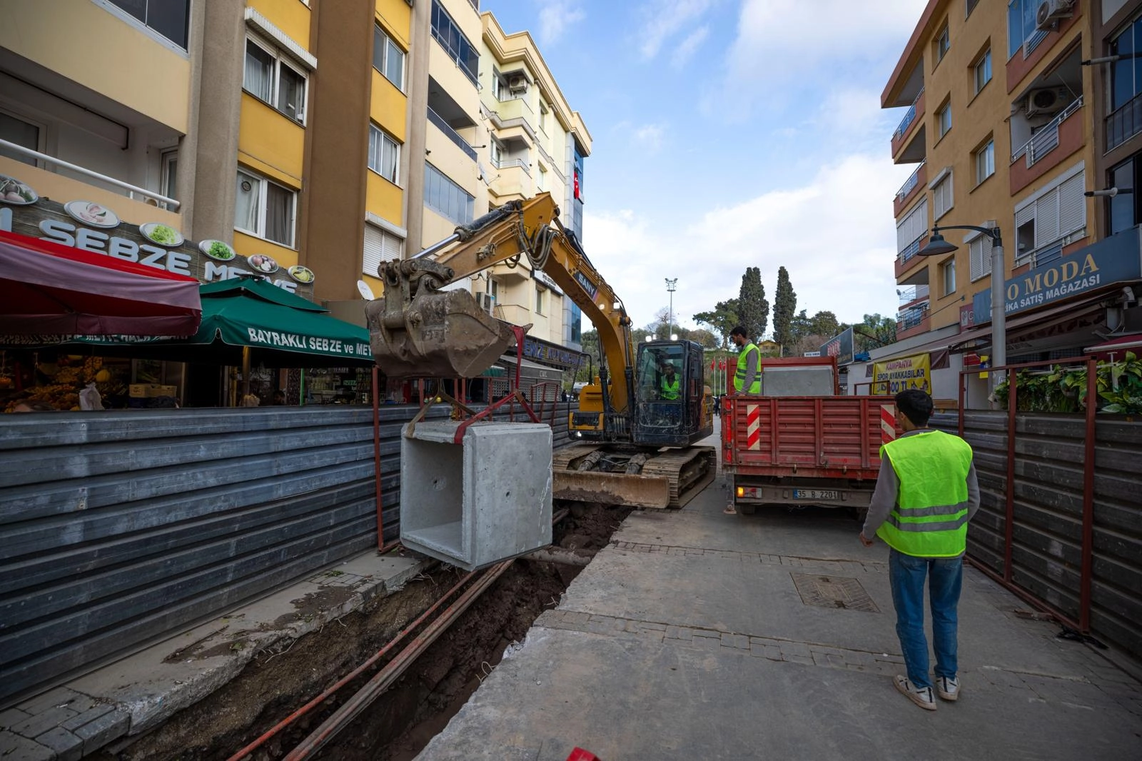 Bayraklı’da su baskınlarına 140 milyonluk çözüm