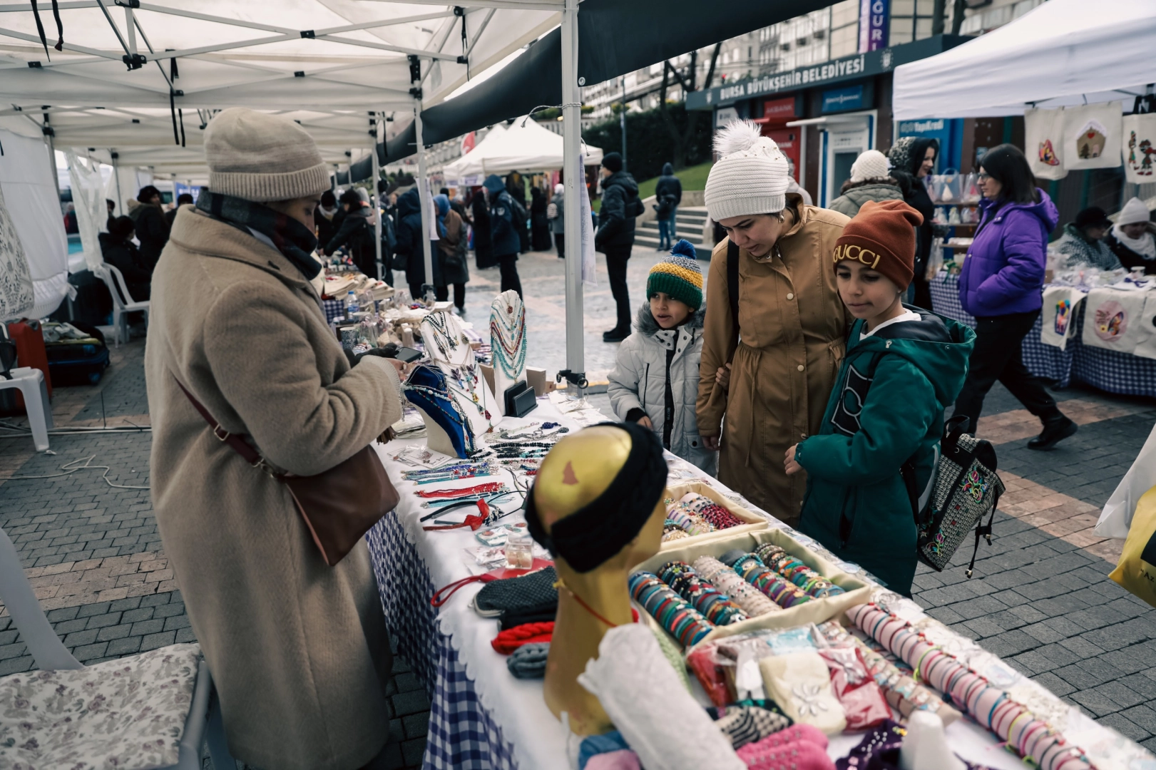 Bursa’da ‘Meydan Kadınların’ dayanışmasına büyük ilgi