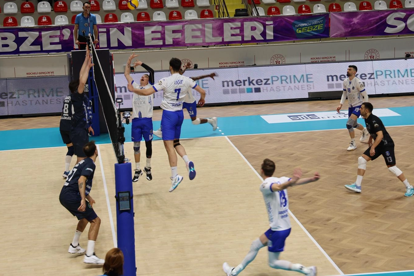 Gebze Belediyesi Spor Kulübü’nden Efeler’de kritik galibiyet