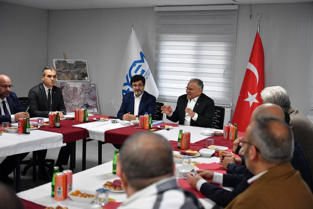 Kayseri Büyükşehir’den YHT projesine yakın takip