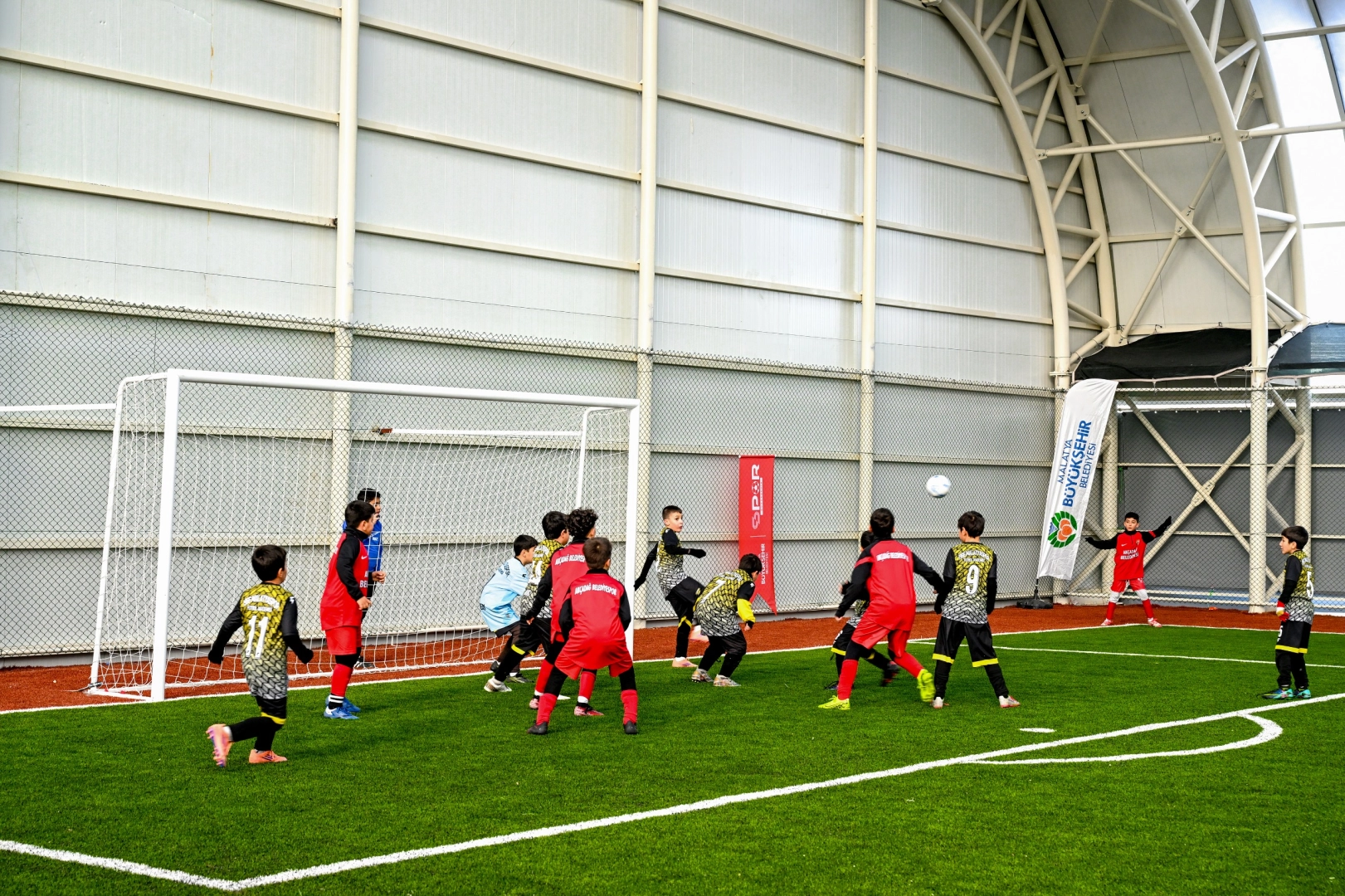 Malatya’da ‘Minikler Yarıyıl Futbol Şenliği’ turnuvası başladı