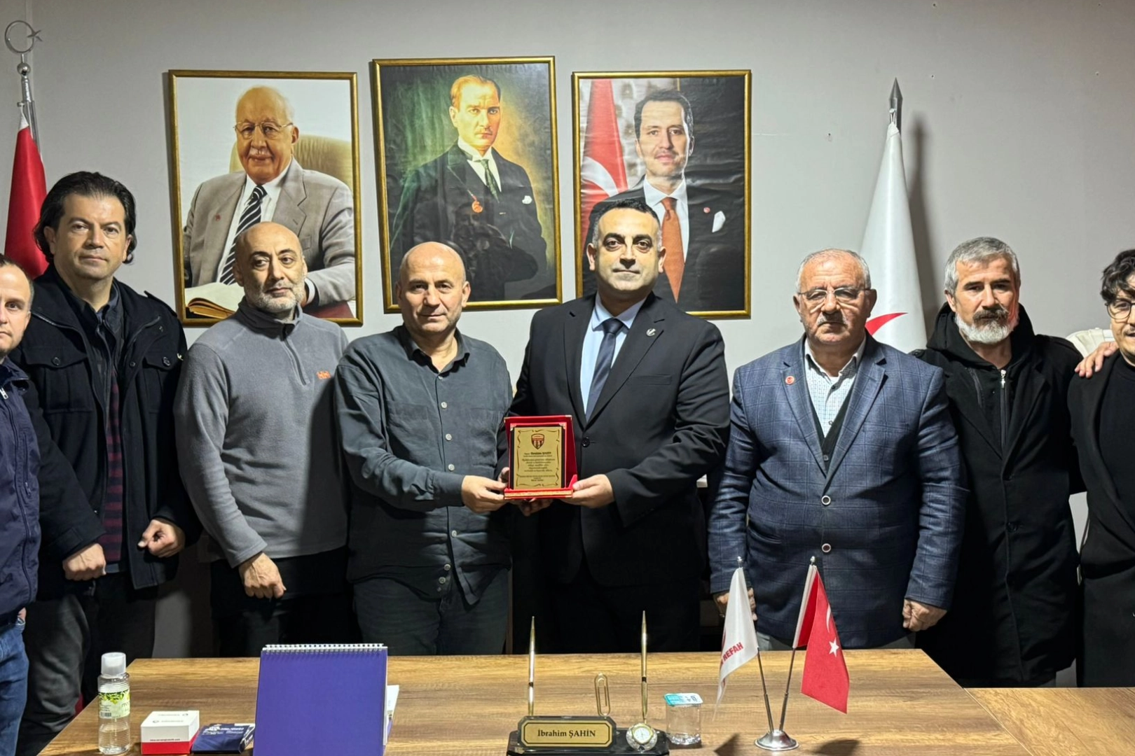 Manisa’da İşitme Engelliler Derneği’nden Yeniden Refah’a ziyaret