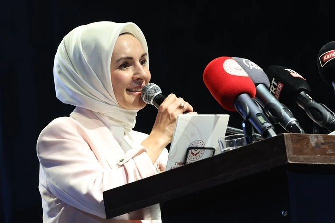 Bakan Göktaş’tan Budapeşte’de “Aile Odaklı Zirve”de önemli mesajlar