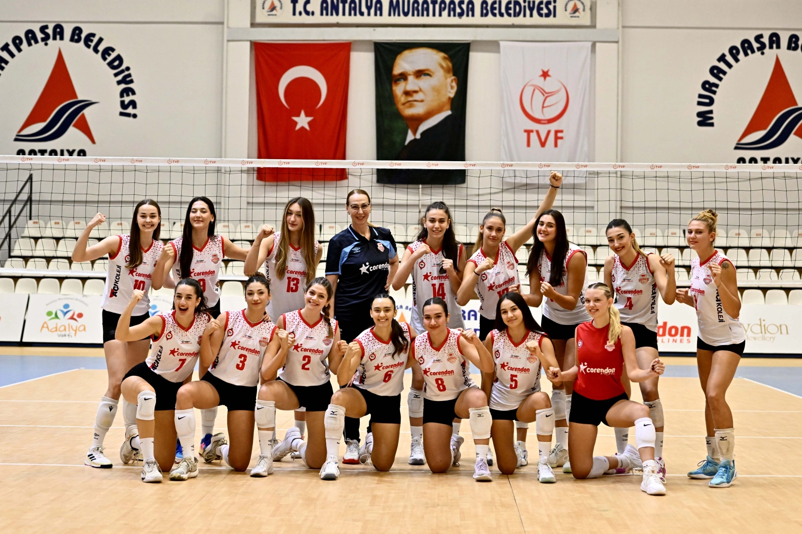 Antalya Muratpaşa’da galibiyet serisi 4’ledi