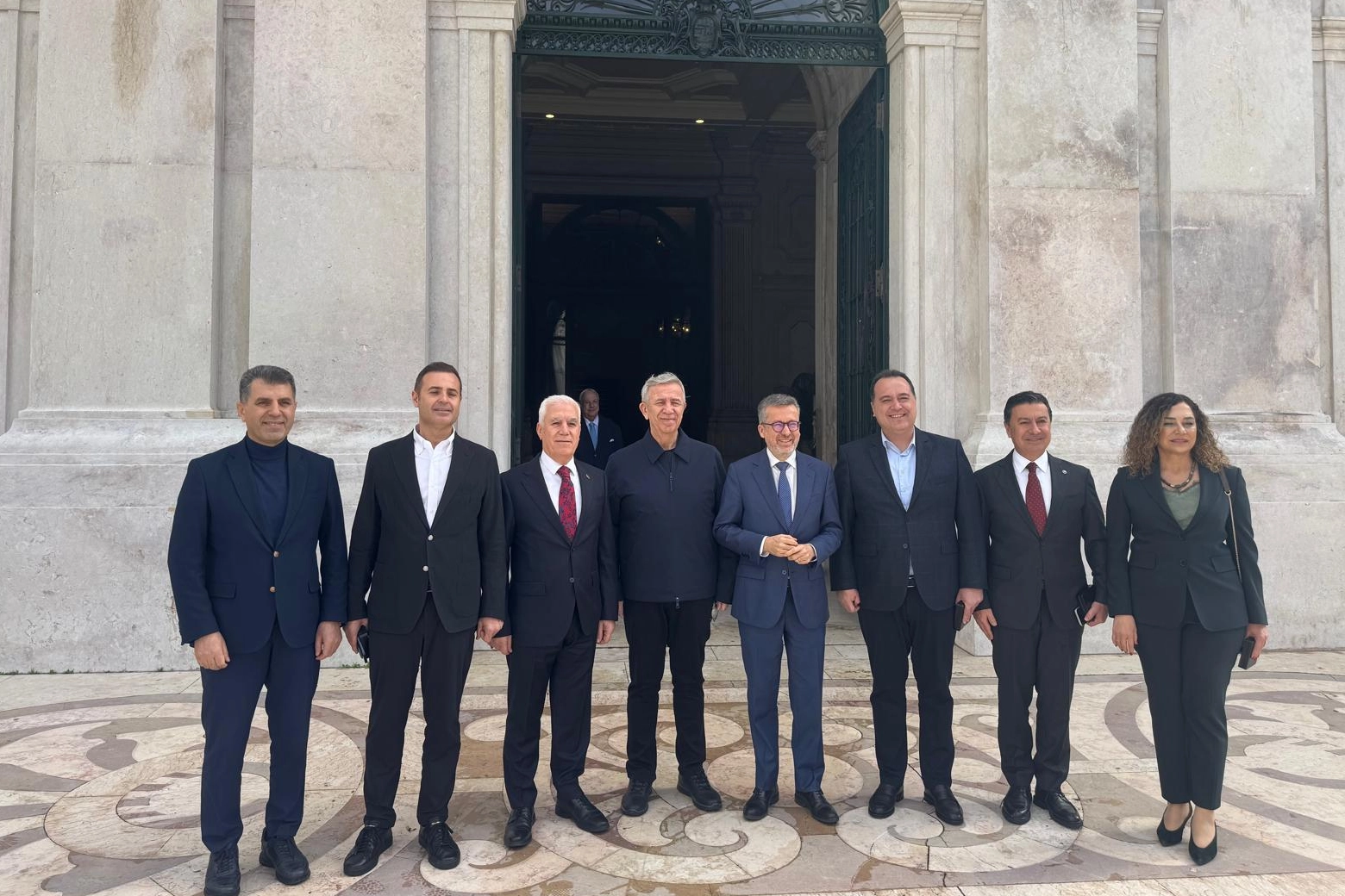 Başkan Bozbey Avrupa’da tarihi kent modelini inceledi