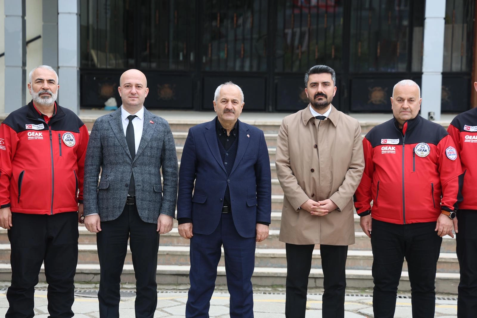 Başkan Büyükgöz Hatay’da deprem şehitlerini andı