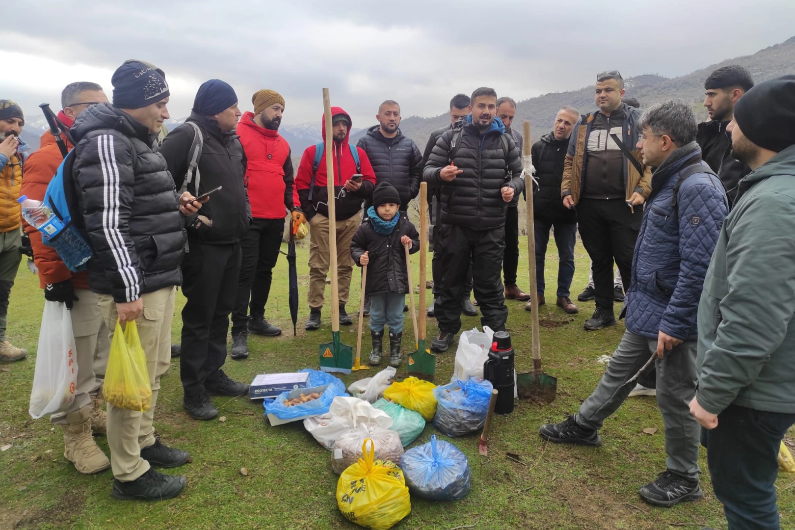 Batman’dan Sason’a yeşil seferberlik… 3 bin tohum toprakla buluştu