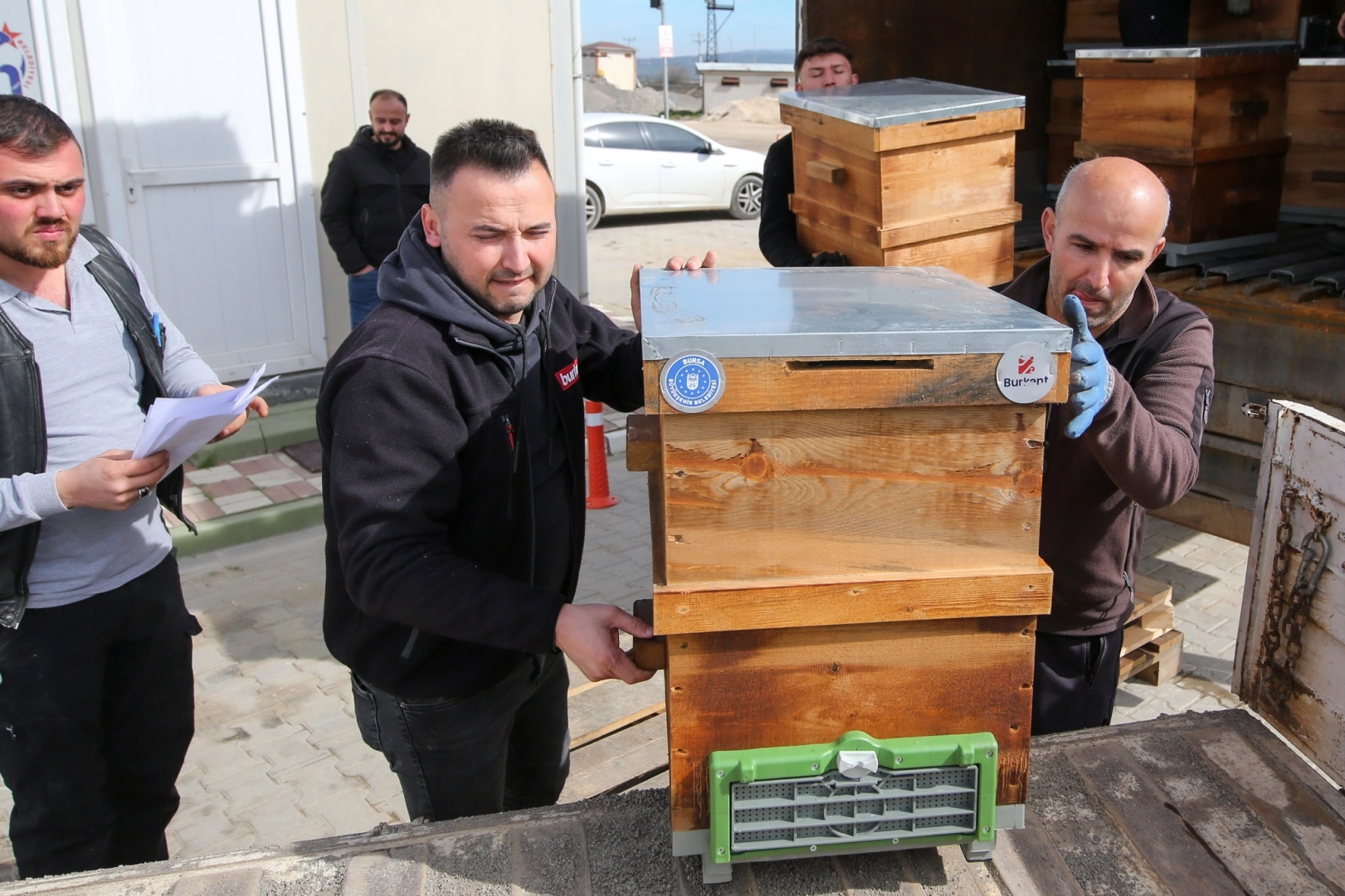 Bursa Büyükşehir’den kırsal üretime kovan desteği