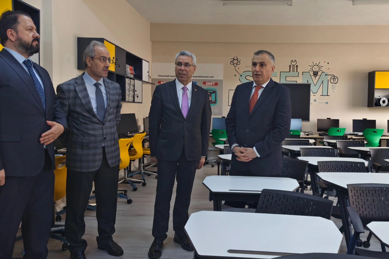 Bursa’da Müdür Çokgezer’den Gemlik’te eğitim mesaisi