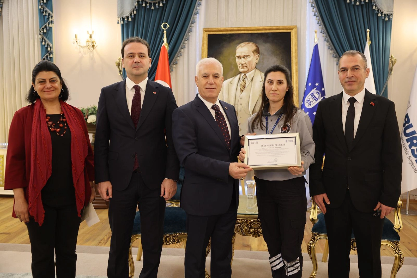 Bursa’da örnek görevliye Başkan Bozbey’den teşekkür