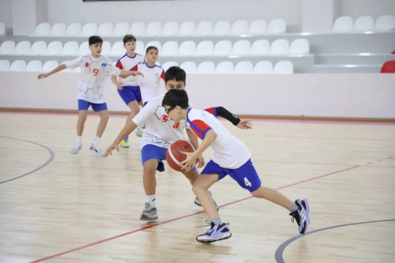 Bursa İnegöl’de Spor Festivali basketbol müsabakalarıyla start aldı