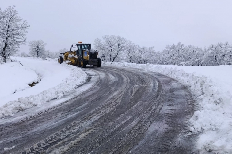 Diyarbakır’da kırsal mahalle yolları ulaşıma açılıyor
