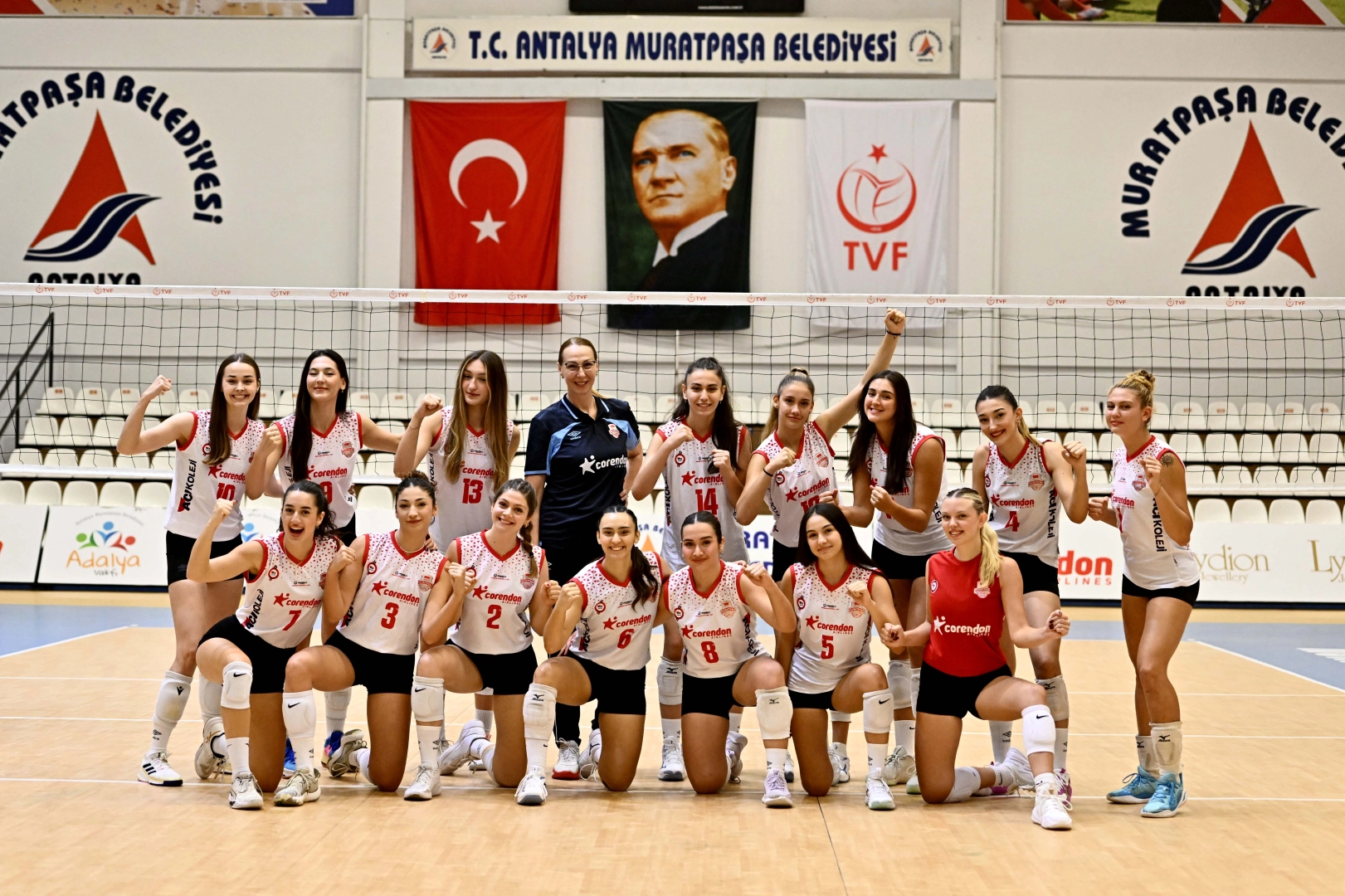 Muratpaşa’nın Sultanları çıkışını sürdürüyor