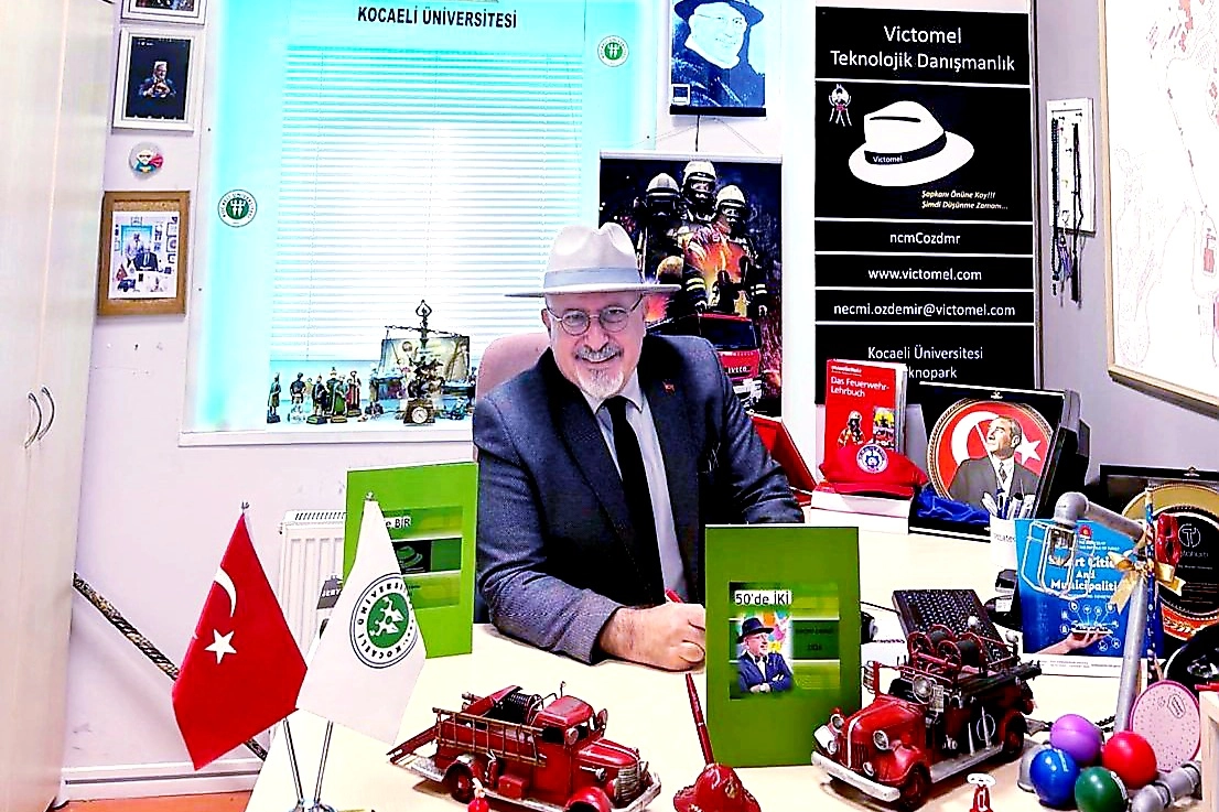 Necmi Özdemir’den 8. eser: “50’de İKİ” kitabı okuyucuyla buluştu