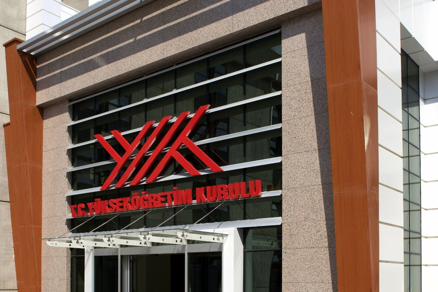 YÖK’ten Ramazan’a özel mesai düzenlemesi