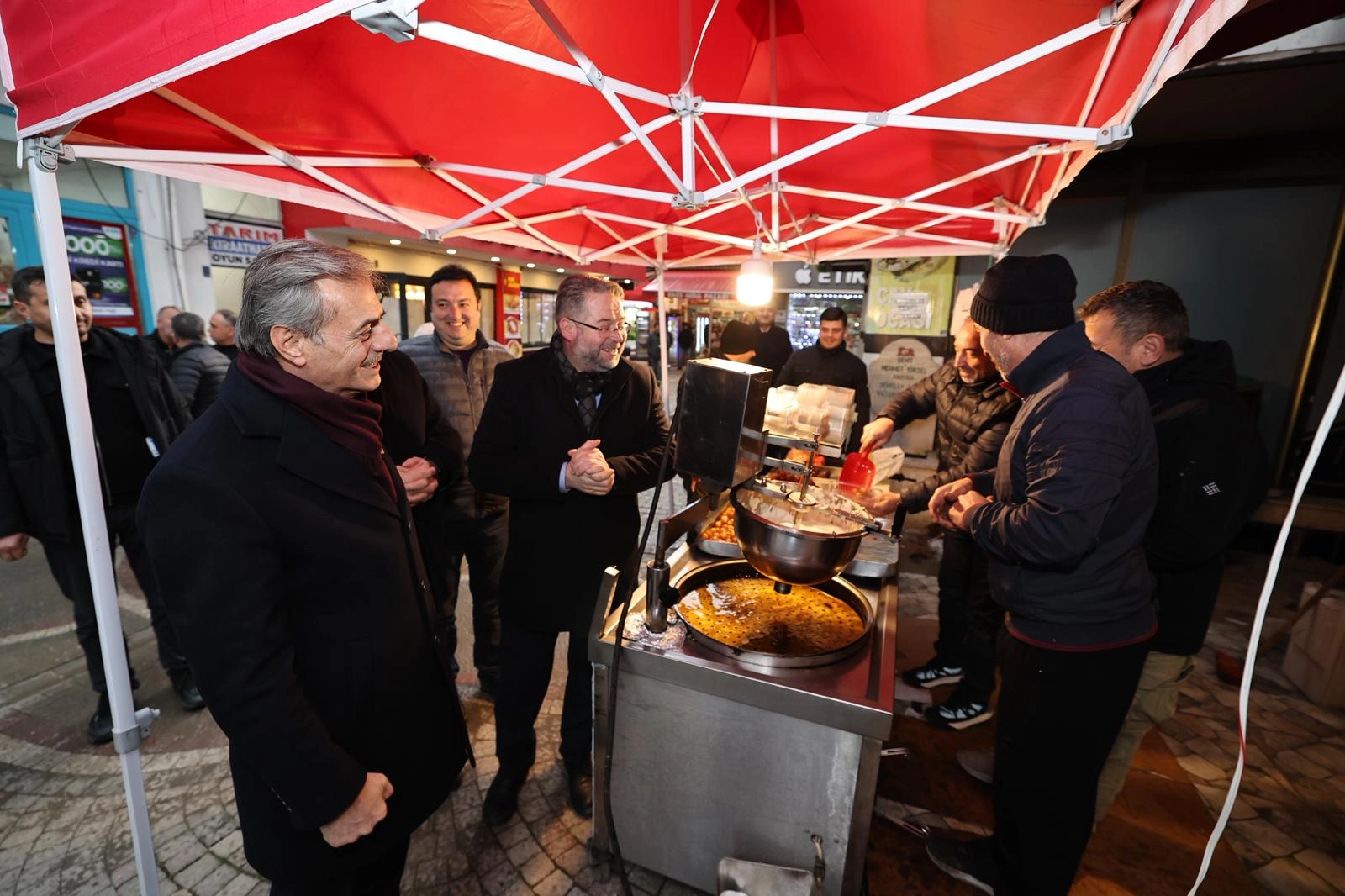 Sakarya’da Başkan Alemdar’dan iftar öncesi Geyve turu