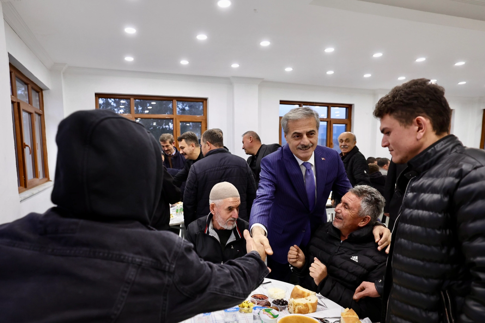 Sakarya’da Başkan Alemdar Taraklı’da vatandaşlarla buluştu