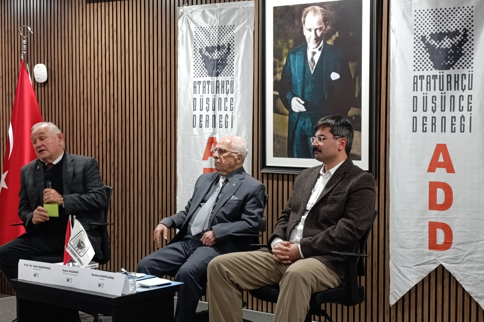 Bursa Mudanya’da ADD aydınlanma şehitlerini unutmadı