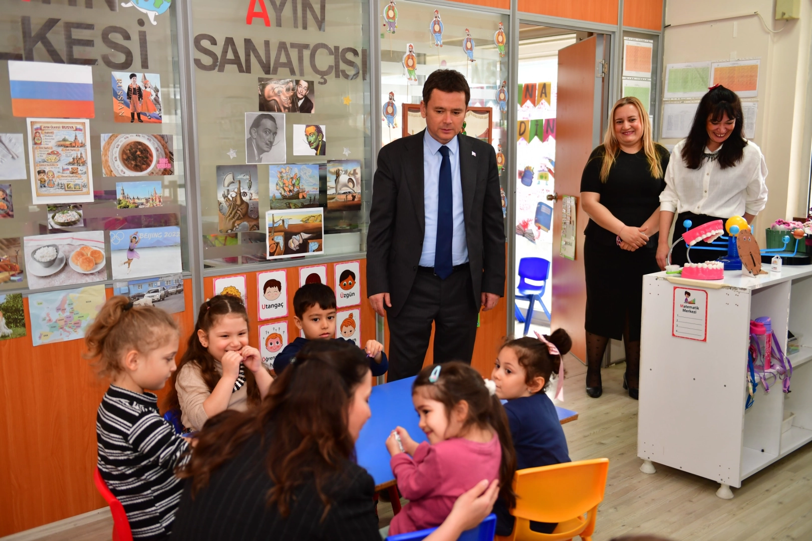 Bursa Osmangazi’de bayram neşesi ‘minik kalpler’de