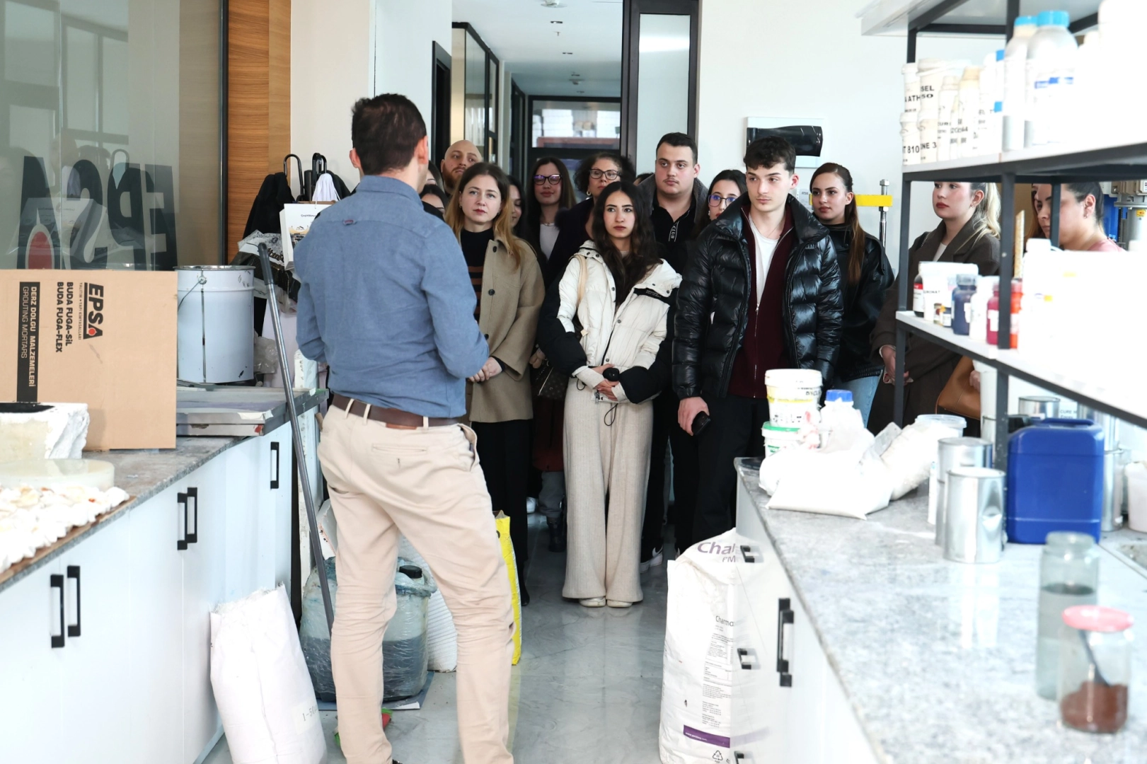 Bursa Osmangazi’de girişimci adayı öğrenciler işi mutfağında öğreniyor