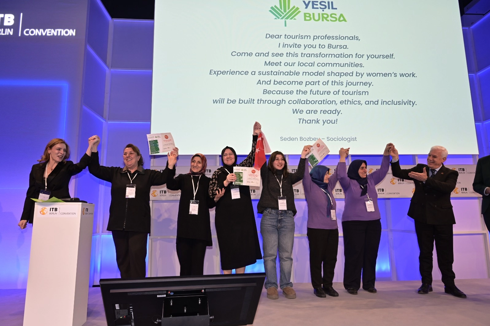 Bursalı kadınlar dünya sahnesinde… Bursa, dünyaya tanıtıldı