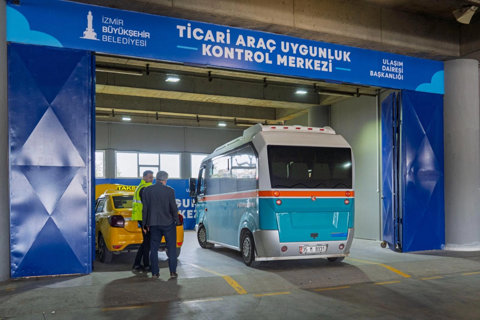 İzmir’de ticari araçlar bu merkezden detaylı denetleniyor