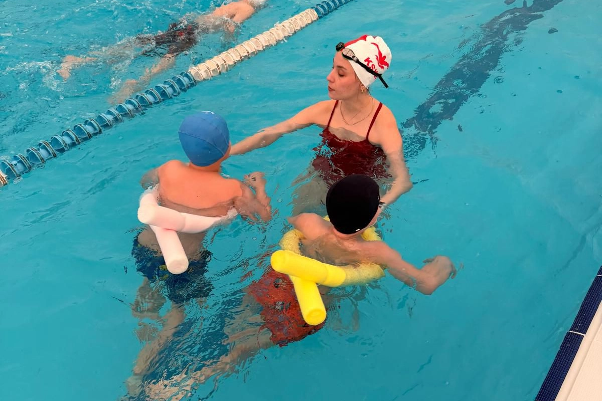 İzmit’te ‘engelsiz kulaçlar’ ilgi görüyor