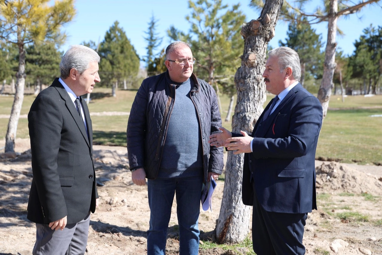 Kayseri Melikgazi’den Gesi Mesire Alanı’nda köklü mesai