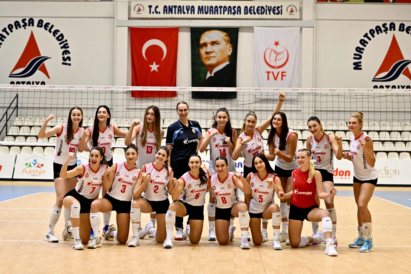 Muratpaşalı Sultanlar çıkışını sürdürüyor