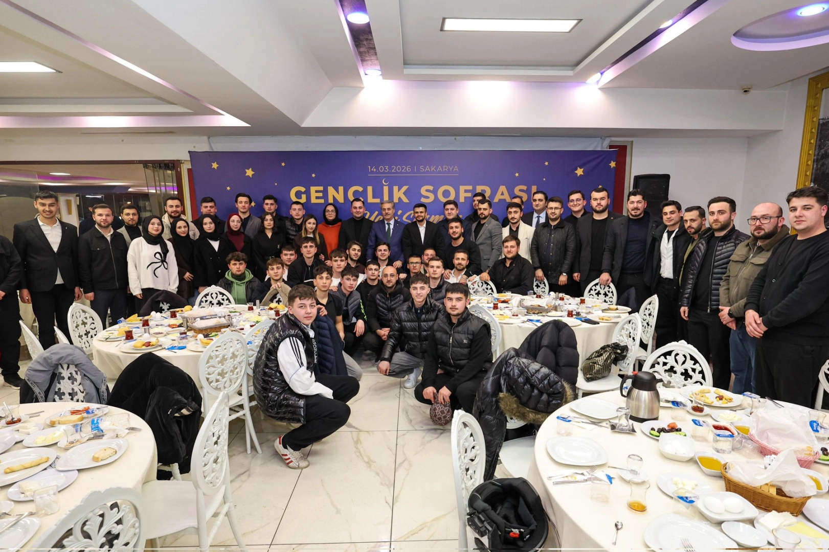 Sakarya’da Başkan Alemdar gençlere buluştu