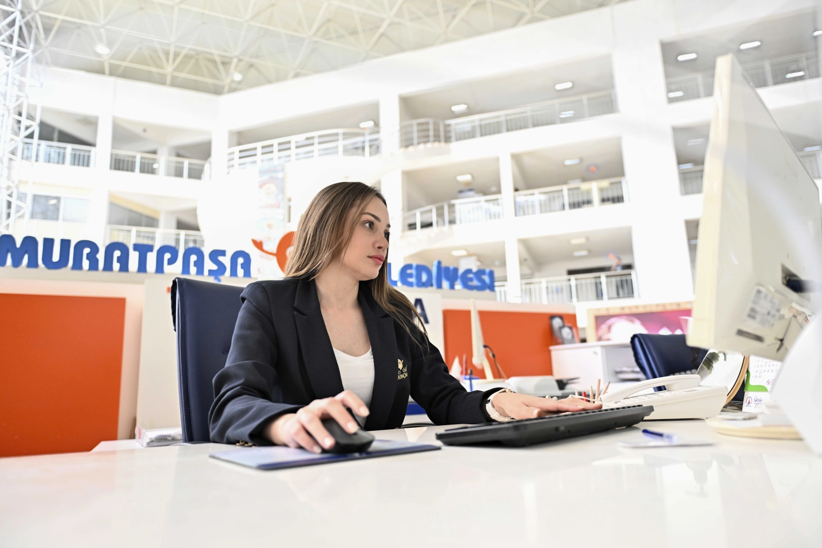 Antalya Muratpaşa’da 15 bin başvuru çözüldü