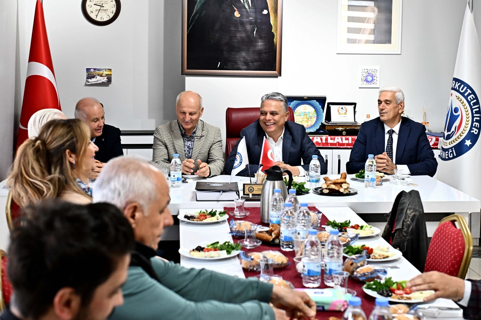 Antalya Muratpaşa’da ‘Korkuteli’lilerden tarhana ikramı