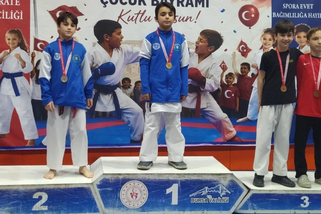 Bursa Büyükşehirli karatecilerden 28 madalya
