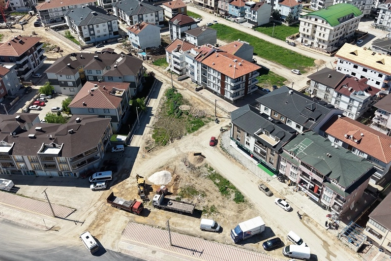 Bursa İnegöl Alanyurt’ta 11 sokakta tretuvar uygulaması