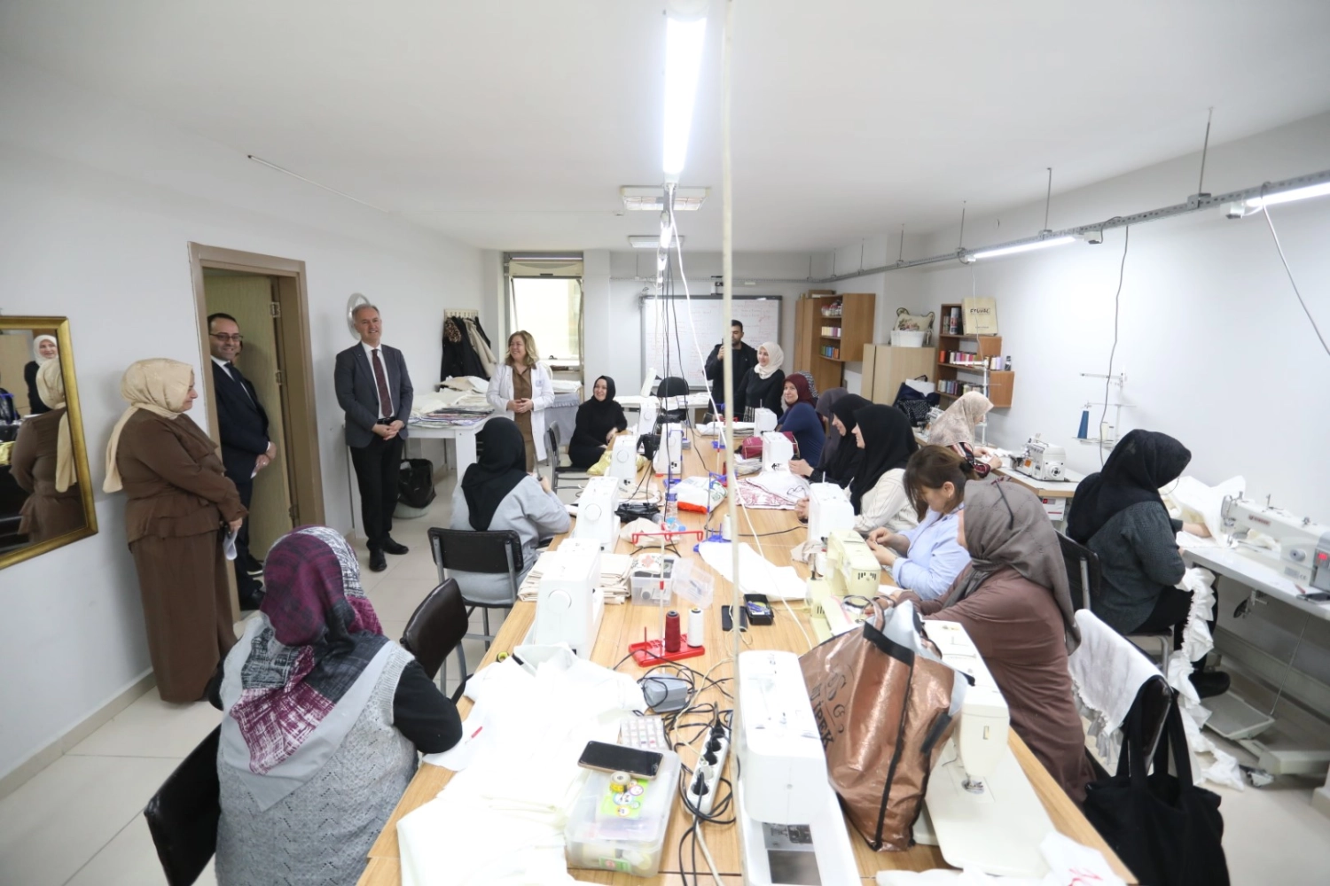 Bursa İnegöl’de Başkan Taban’dan İnesmek kursiyerlerine ziyaret