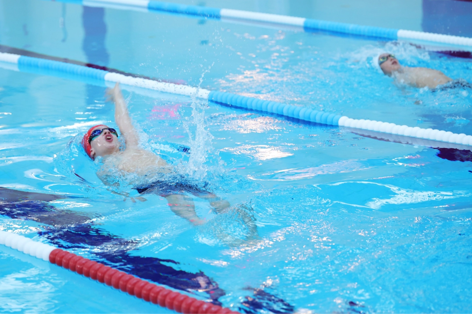 Bursa Osmangazi’de çocuklar 23 Nisan’a kulaç attı