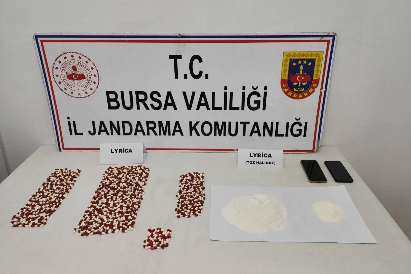 Bursa Yenişehir’de sentetik ecza ele geçirildi