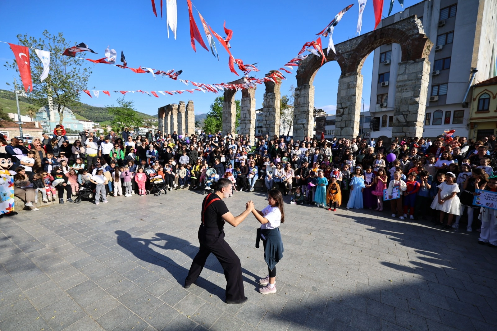 Efes Selçuk’ta Çocuk ve Gençlik Tiyatroları Festivali heyecanı