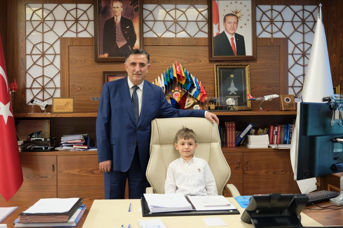 Gebze’de rektörlük koltuğu miniklerde