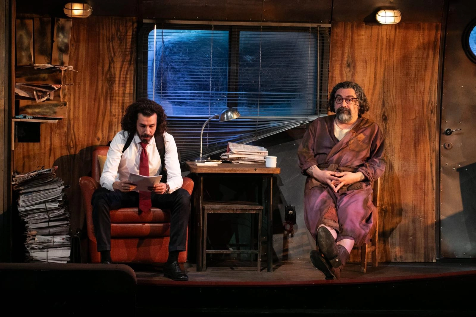 ‘Halktan Biri’nin prömiyeri 22 Nisan’da İzmir’de