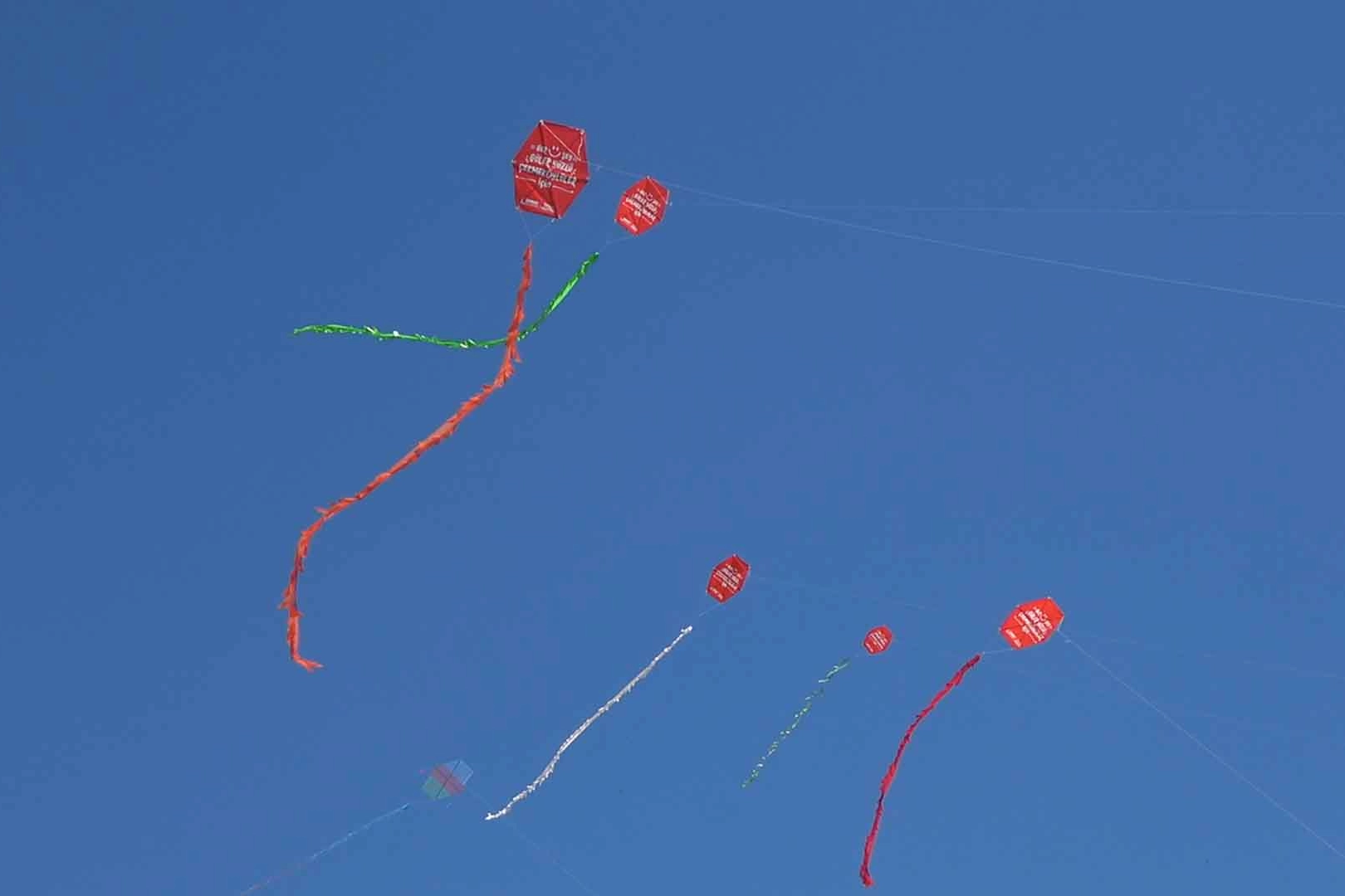 İstanbul Çekmeköy’de gökyüzünde renk cümbüşü