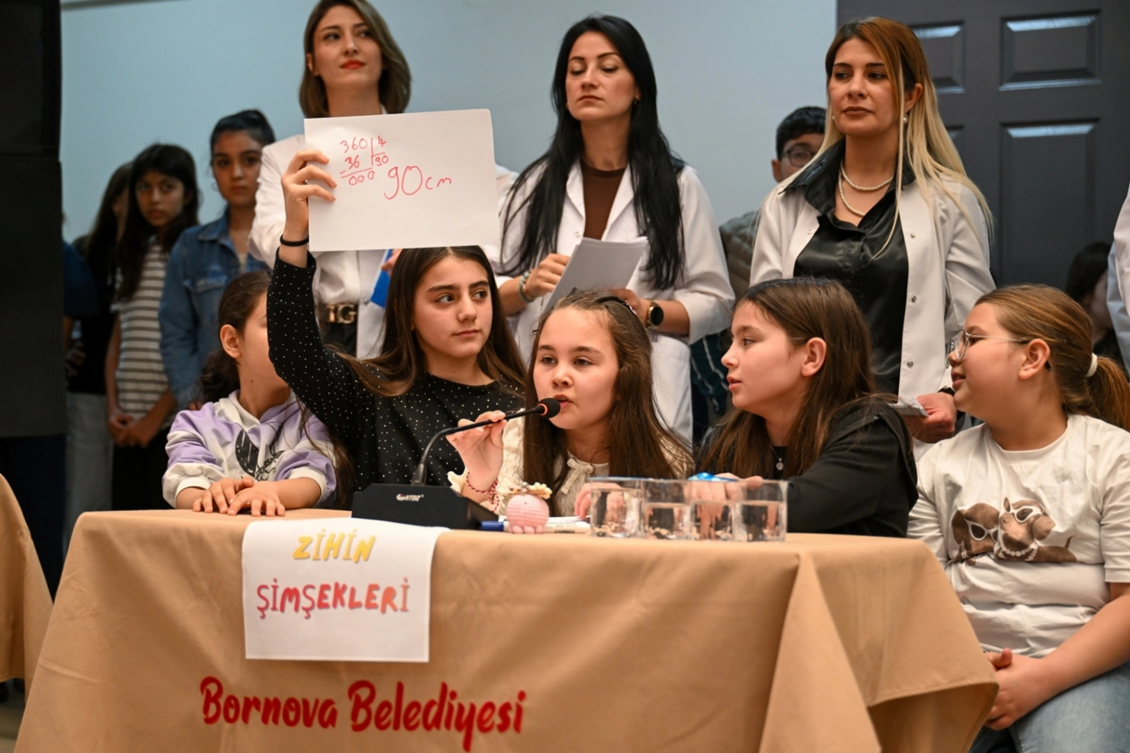 İzmir Bornova’da minik zihinler yarıştı