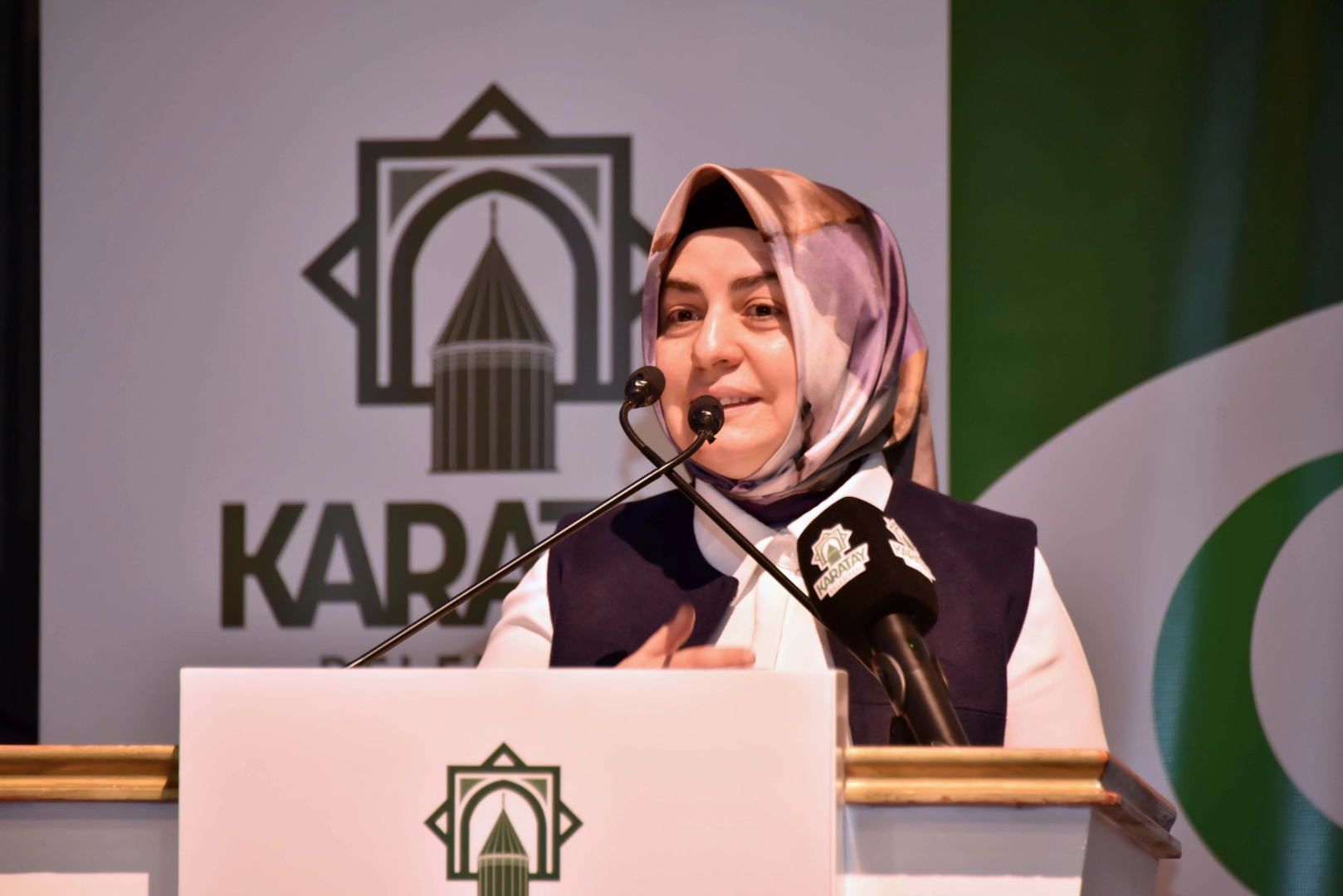 Konya Karatay’da evli çiftlere eğitim sürüyor