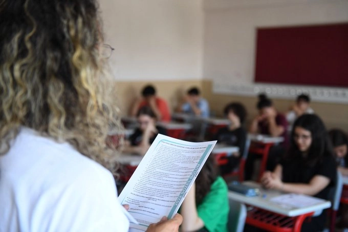 LGS’de yeni uygulama… Sertifikalı okuyucu ve kodlayıcılar görev yapacak