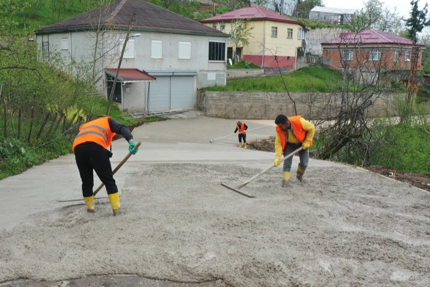 Ordu Korgan’da beton yol çalışması başlattı