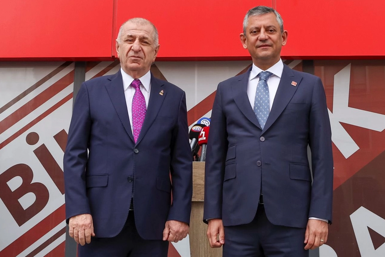 Özgür Özel, Ümit Özdağ ile görüştü… “Ara seçim yapılsın” çağrısı yinelendi