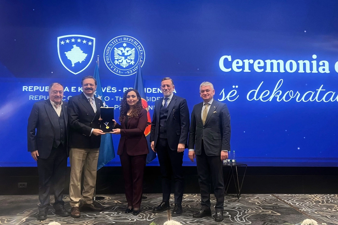 Rifat Hisarcıklıoğlu Kosova Cumhurbaşkanlığı Liyakat Madalyası