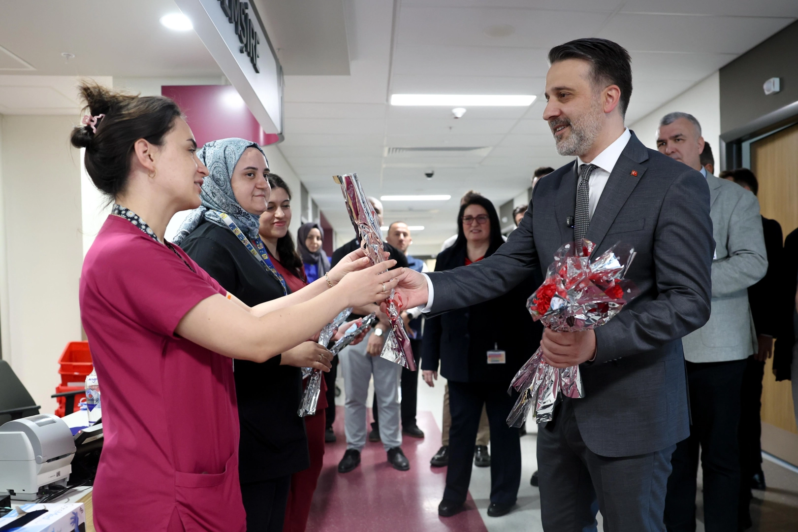 Bursa Büyükşehir’den sağlık emekçilerine anlamlı ziyaret