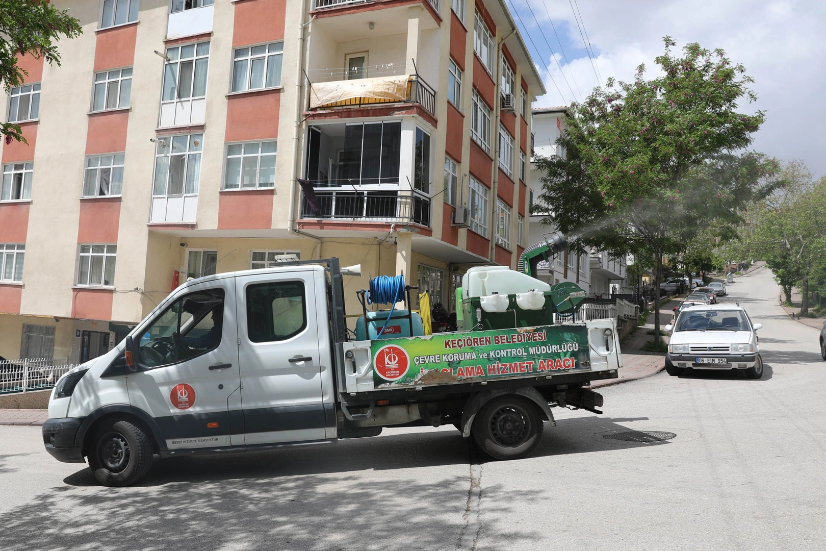 Ankara Keçiören’de çevre ilaçlanıyor